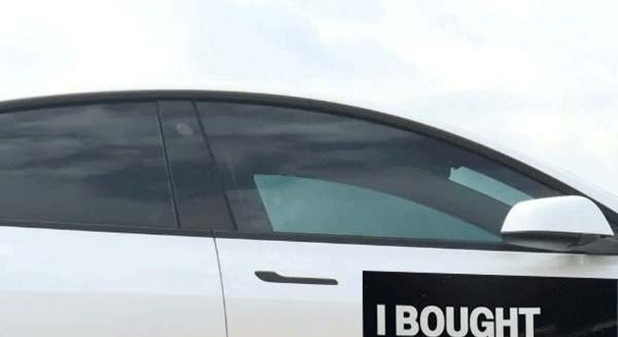 De orgullo a vergüenza  la pegatina con la que los dueños de Tesla muestran su rechazo a Elon Musk