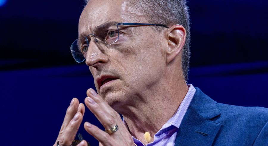 El hombre elegido para salvar Intel, Pat Gelsinger, se jubila en plena crisis y con un plan de rescate a medias